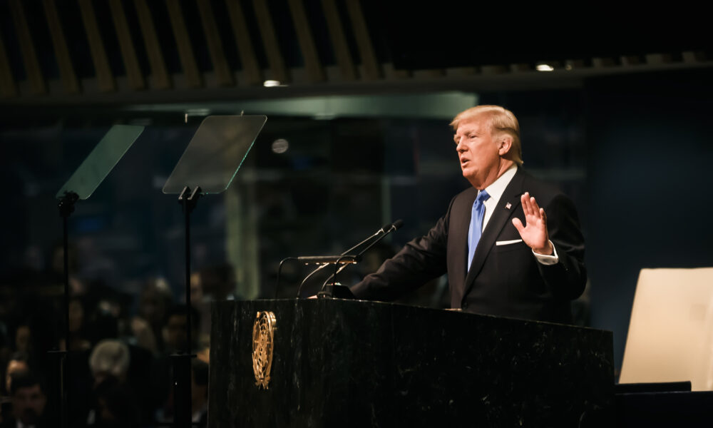 Raportul din 6 ianuarie: Trump „a aprins focul” revoltelor de la Capitoliu. Probleme pentru fostul președinte american