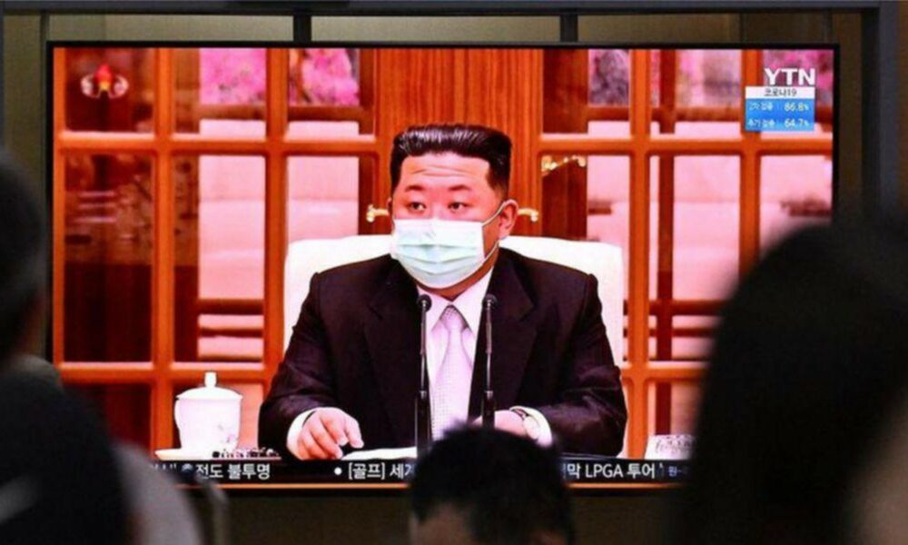 COVID-ul se întoarce! Coreea de Nord în „criză imediată de sănătate publică”, spune Kim Jong-un