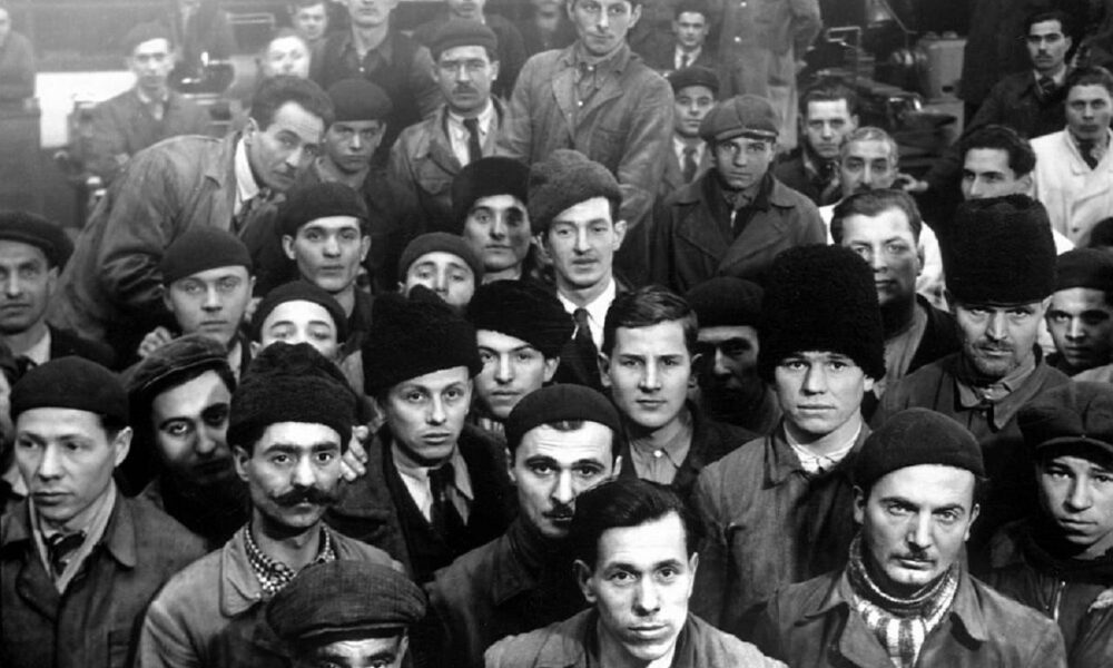 Cât de bine se trăia, de fapt, în România interbelică? Mâncam în medie 50 de grame de carne pe zi!