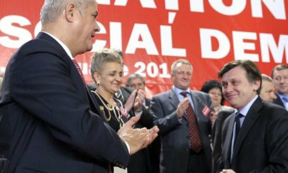 Adrian Năstase: Crin Antonescu a deranjat serviciile interne și externe