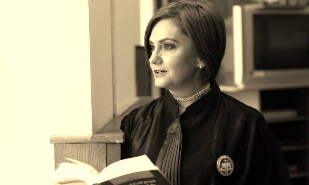 Judecătoarea Adriana Stoicescu, opinie dură despre omenire: „Vom deveni maimuțe ce știu să tasteze”