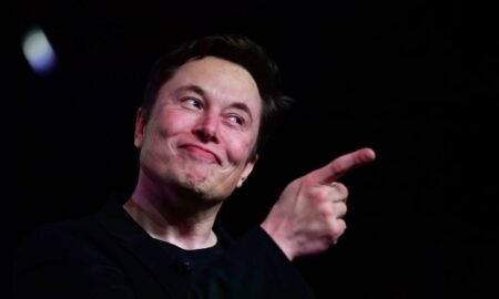 Elon Musk, CEO Tesla, Twitter și Space X