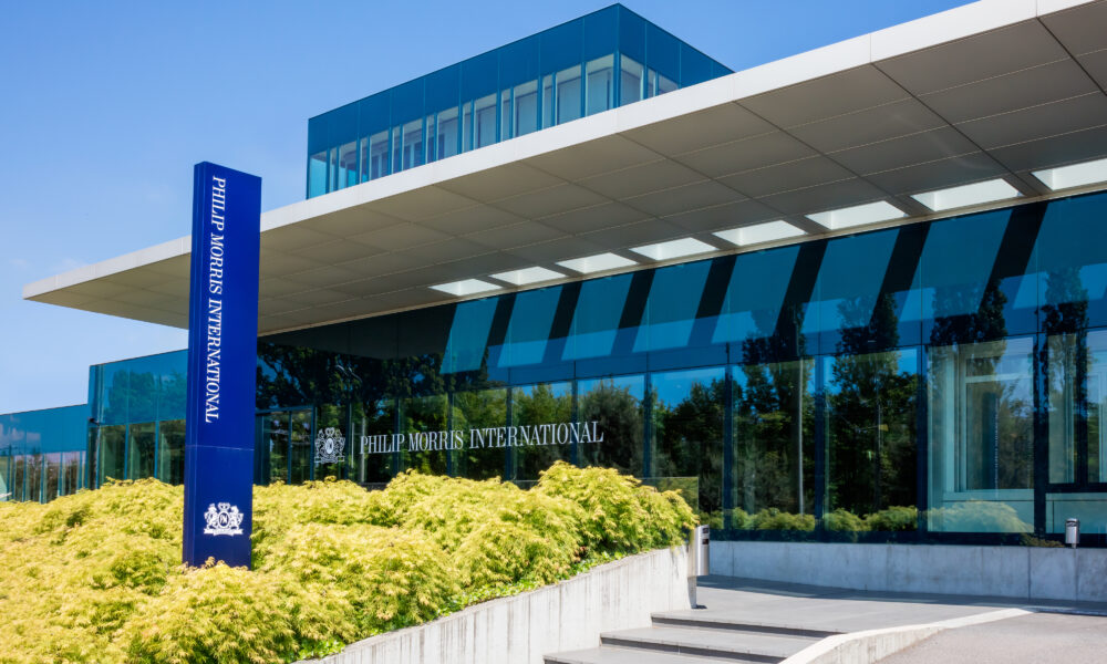 Tutunul, unul dintre principalii stabilizatori ai economiei! Cât a contribuit Philip Morris la bugetul statului în 2021