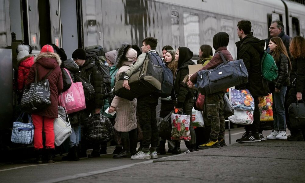 Reţele clandestine de voluntari ruși îi salvează pe ucrainenii din teritoriile controlate de Moscova