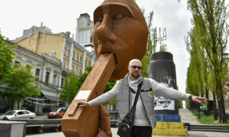 statuia lui Putin - sursa foto- aradon.ro