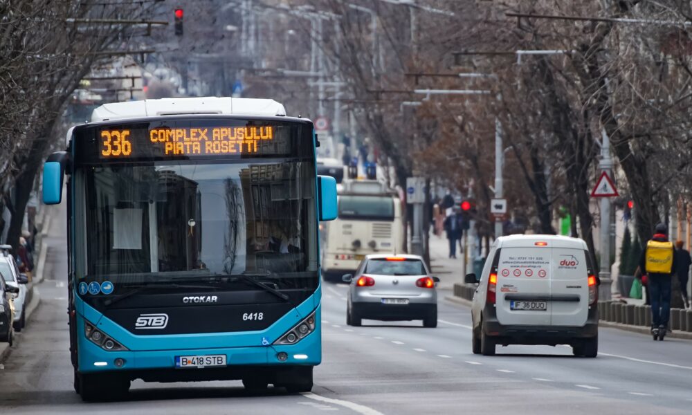 Atenționare pentru cetățenii Capitalei! Un sfert din liniile de STB vor avea trasee modificate în acest weekend