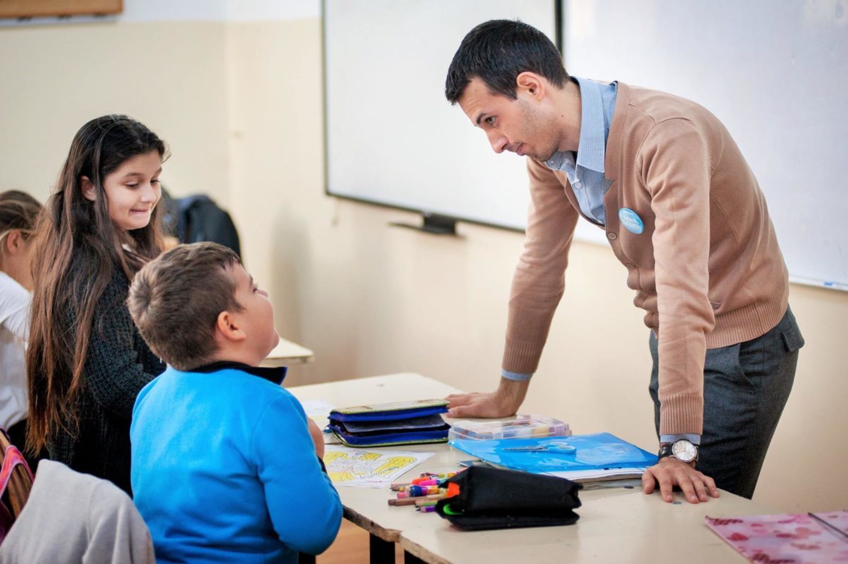 Asociațiile de Părinți răspund legii pe care Ministrul Educației a promulgat-o:„Nu ai cum să te duci în casa unui profesor să verifici!”