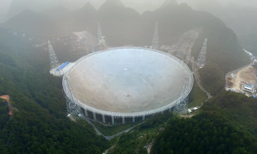 Extratereștrii caută chinezii! Oamenii de știință din China susțin că ar fi primit semnale de viață din spațiul cosmic