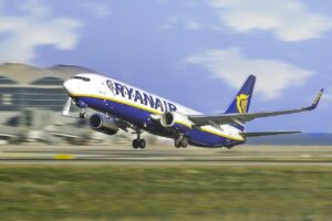 Avion Ryanair - sursa foto - economedia.ro
