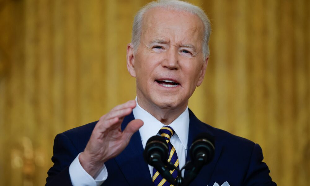 Un petrolist american îi oferă soluția lui Joe Biden pentru a scădea prețul carburantului! Ce măsură trebuie să ia