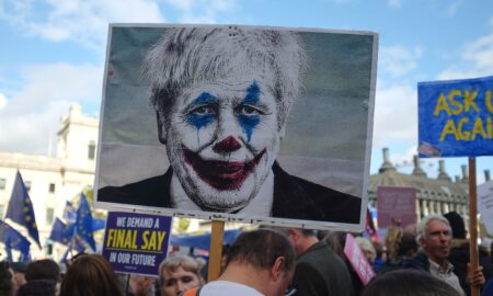 Boris-Johnsonn-clown-sursa-foto-unsplash.com