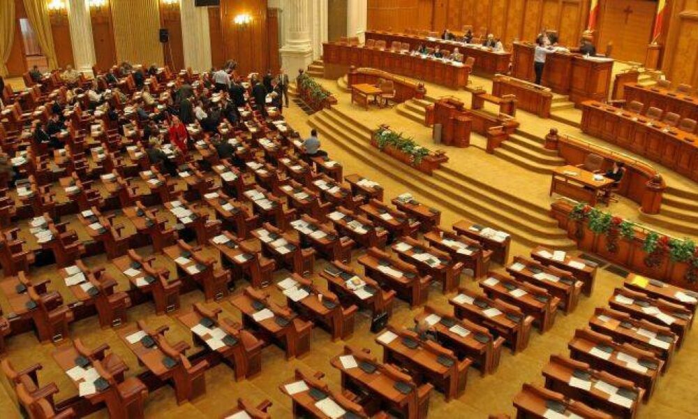 Camera Deputaților a votat: dacă ai condamnare penală definitivă, nu participi la prezidențiale! Cine s-a abținut de la alegeri