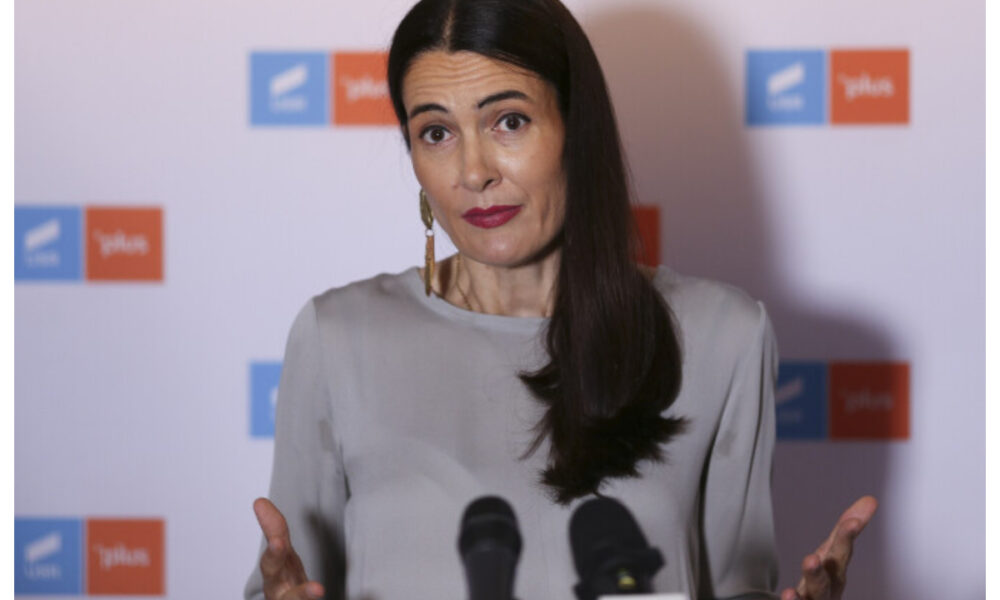 Clotilde Armand, dată în judecată! La şedinţele de consiliu, primarul Sectorului 1 lipseşte cu desăvârşire!