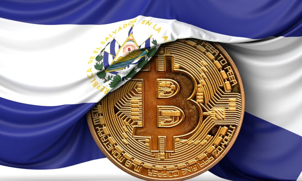 Bitcoinul face ravagii în El Salvador. Țara pierde milioane de dolari, președintele cumpără criptomonede