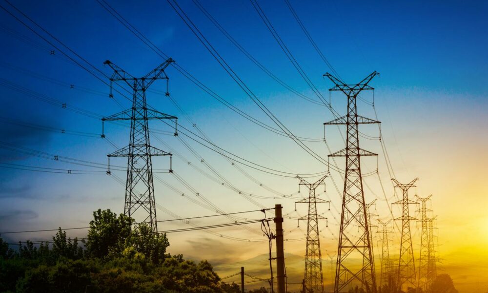 Prosumatorii trebuie să-și recupereze banii. Furnizorii de electricitate le datorează 100 de milioane de lei
