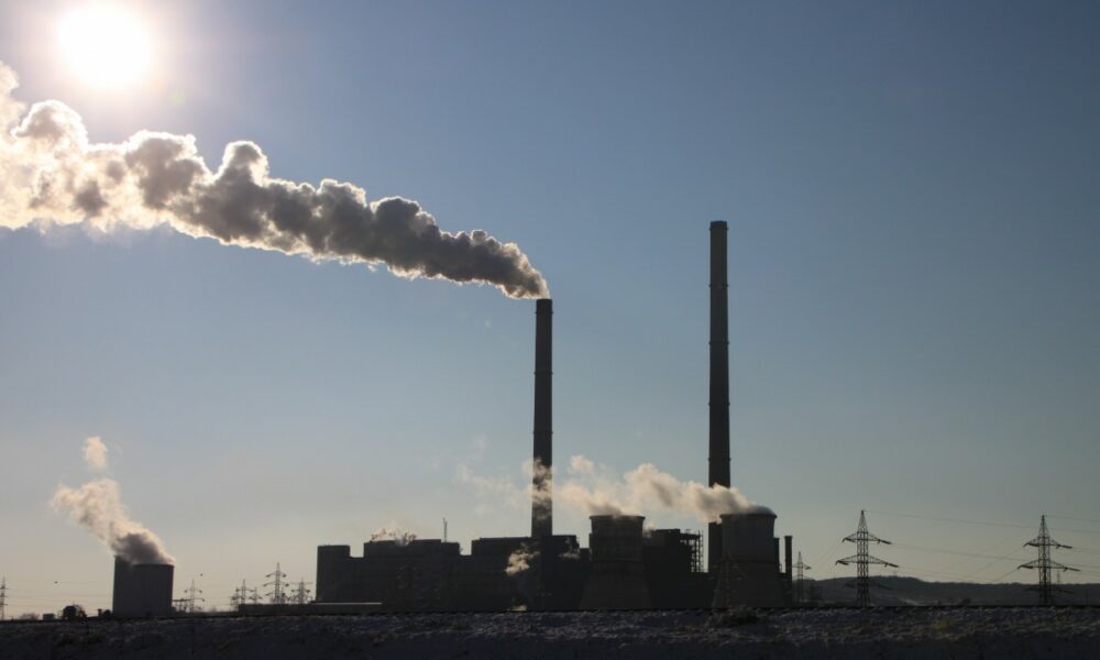 China – o treime din nivelul de emisii de CO2 din lume. Ce „scor” a avut România la acest capitol