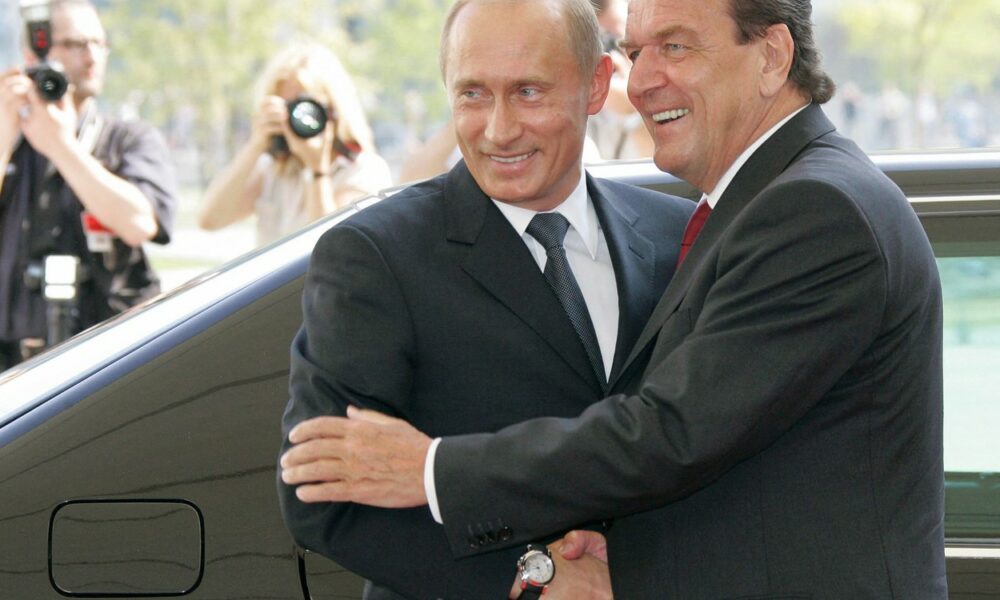 Gerhard Schröder, renegat și de președintele Germaniei pentru tovărășia cu Moscova! Care este relația acestuia cu Putin
