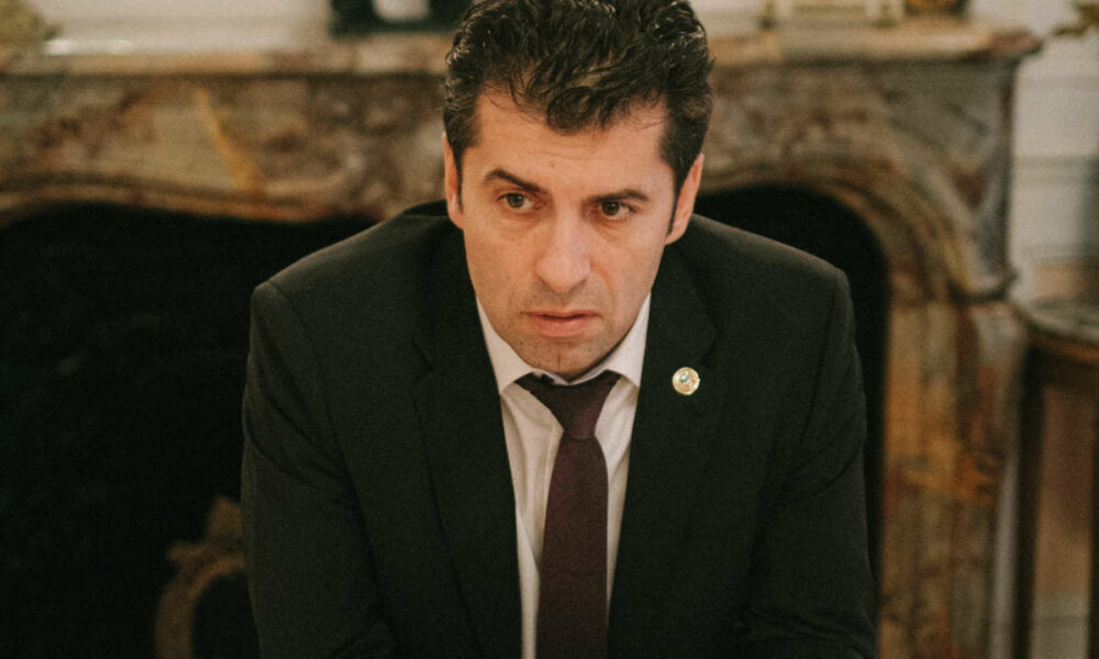 Guvernul Bulgariei a fost demis prin moțiune de cenzură. Urmează noi alegeri anticipate