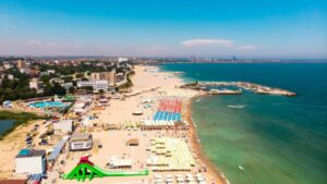 Locuri de munca la mare - sursa foto - economica.net