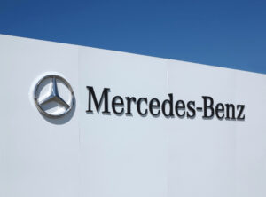 Mercedes sursa foto Biziday
