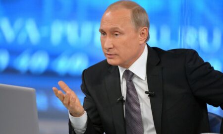 Pentru prima dată în ultimii 18 ani, Putin pune stop emisiunii proprii „Linie Directă”. Motivele enunțate de Kremlin