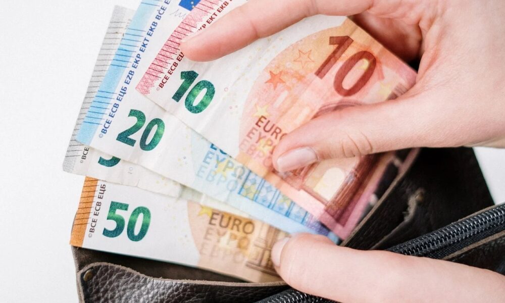 Vrei să economisești bani în vacanță? Care sunt destinațiile pe care să le eviți