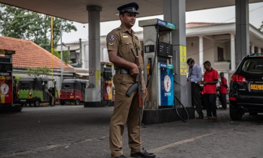 Criza economică în Sri Lanka. Vânzarea de combustibil pentru populație este interzisă