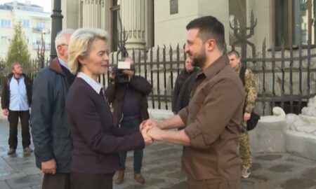 Ursula von der Leyen și Volodimir Zelenski - sursa foto - antena3.ro