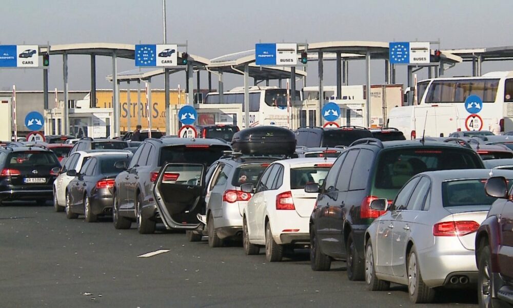 Șoferii se confruntă cu aglomerație la ieșirea spre Ungaria. Cât durează formalitățile vamale