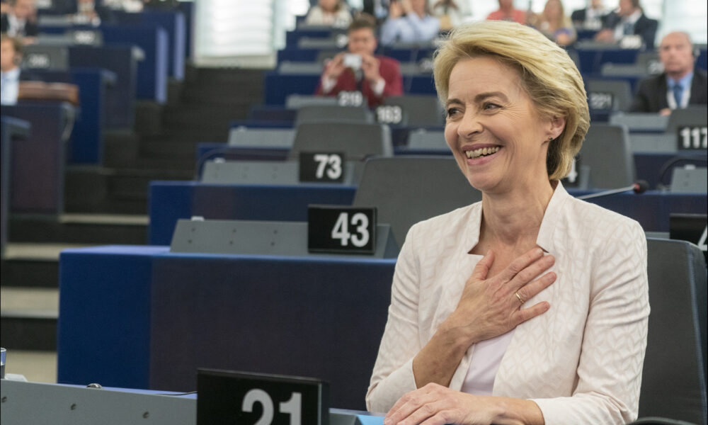 Von der Leyen nu renunță! Susține planurile de cheltuieli ale Poloniei din fondurile UE