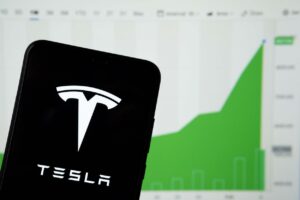 actiuni Tesla - sursa foto - observatornews.ro