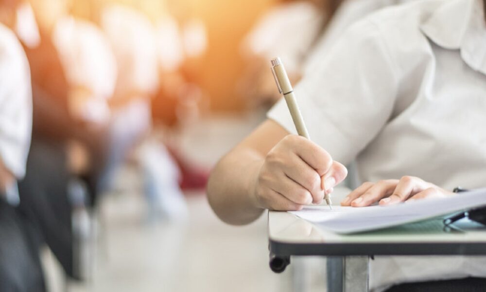 A început Bacalaureatul! Care este programul examenului susținut de sute de mii de tineri