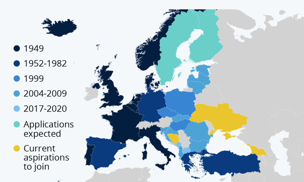 Finlanda și Suedia semnează marți protocolul de aderare la NATO
