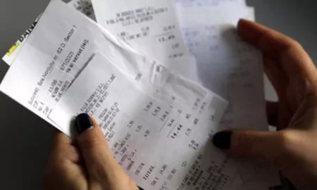 Schimbare majoră pentru supermarketuri. Plata cu cardul nu va mai oferi bon fiscal