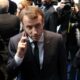 Macron la telefon sursă foto: AFP