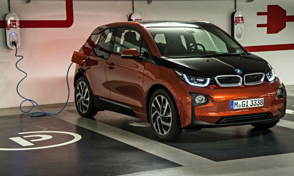 Mașinile electrice și problema autonomiei. Ce modele au reușit să treacă de 300 de km în condiții normale de mers pe autostradă