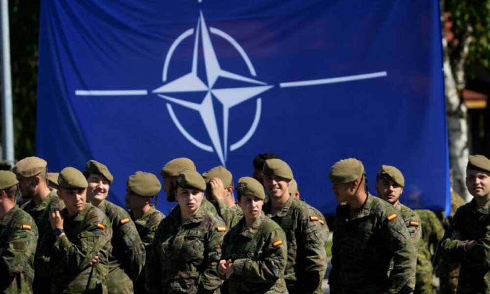 POLITICO: NATO se grăbește să oprească Rusia, dar lasă nerezolvată amenințarea chineză