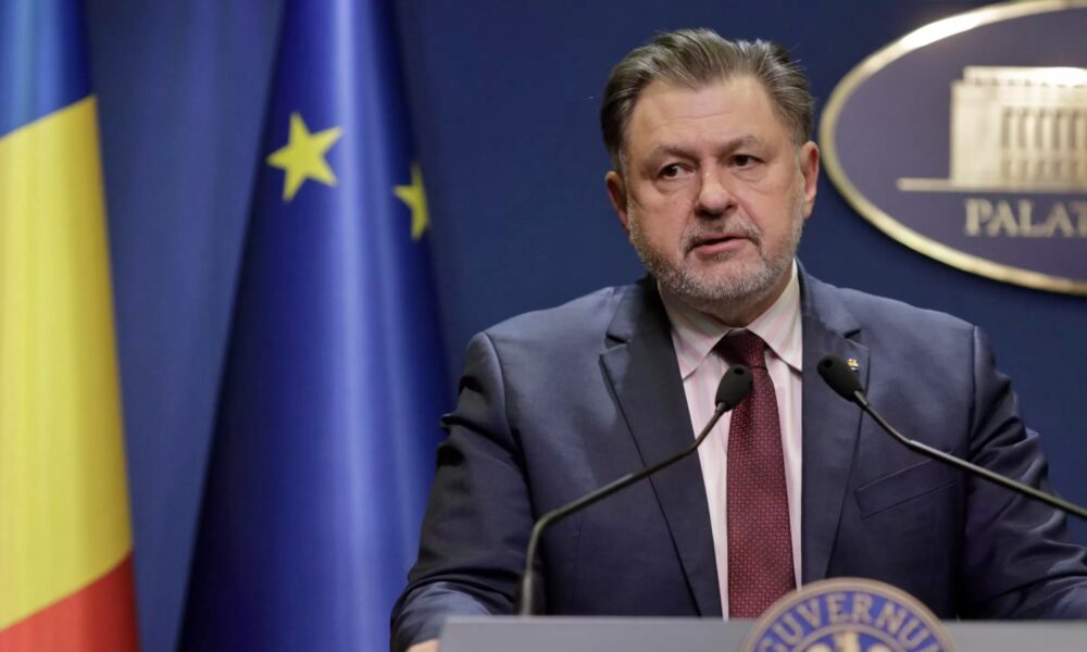 Va trebui să purtăm mască și să ne vaccinăm din nou? Alexandru Rafila explică situația actuală a pandemiei