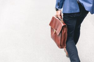 Angajat sursă foto unsplash.com