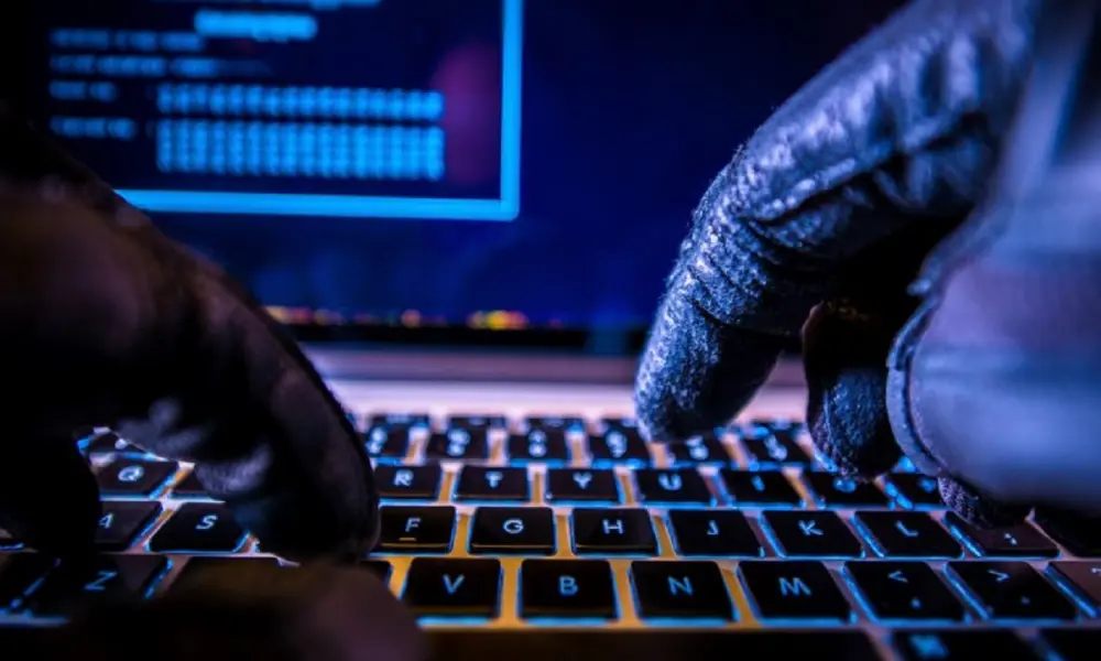 Atac cibernetic în România. Hackerii au spart site-urile instituțiilor locale