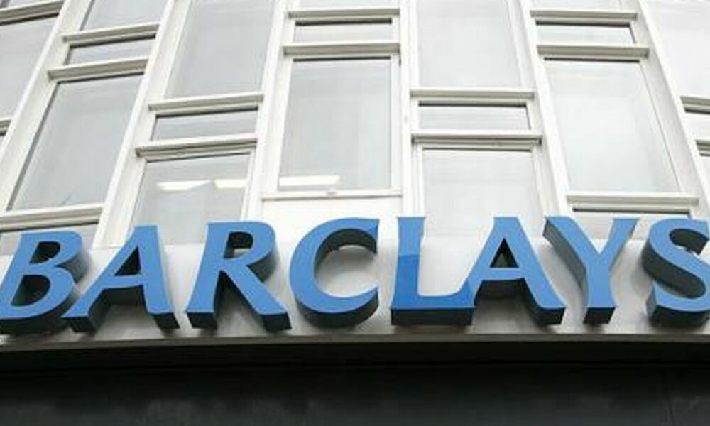 Reuters: Barclays va răscumpăra 17.6 miliarde de dolari din titlurile pe care le-a vândut dintr-o greșeală