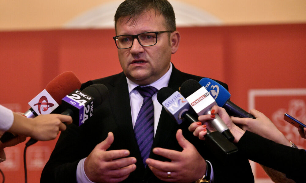 Se schimbă legea prin reforma pensiilor! Marius Budăi a recunoscut: „Va crește vârsta de pensionare”