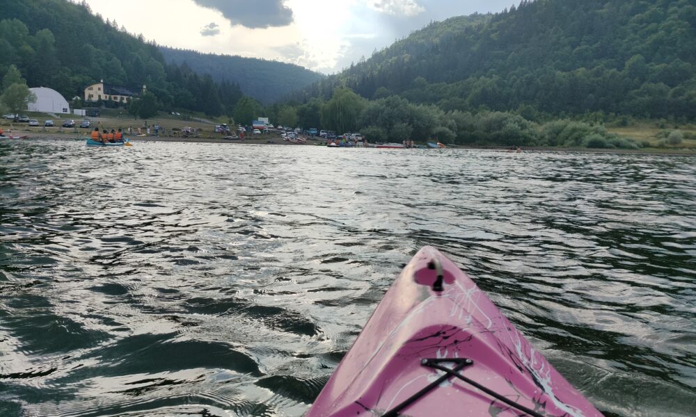 Cum să petreci un weekend ieftin și răcoros în România. Activități pentru întreaga familie în mijlocul naturii
