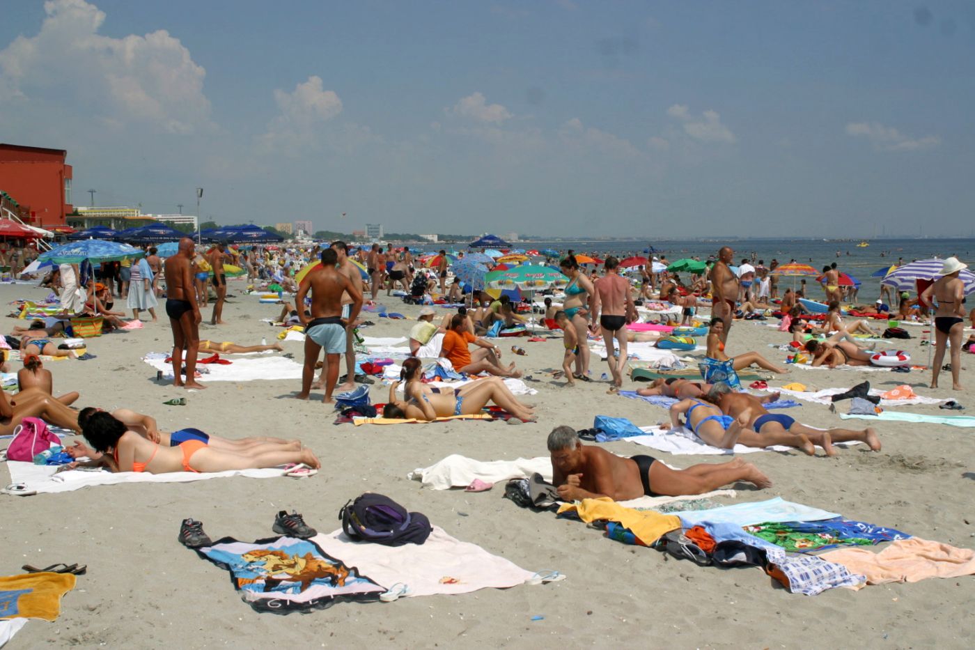 Mamaia-plaja-turisti- sursa ct100.ro