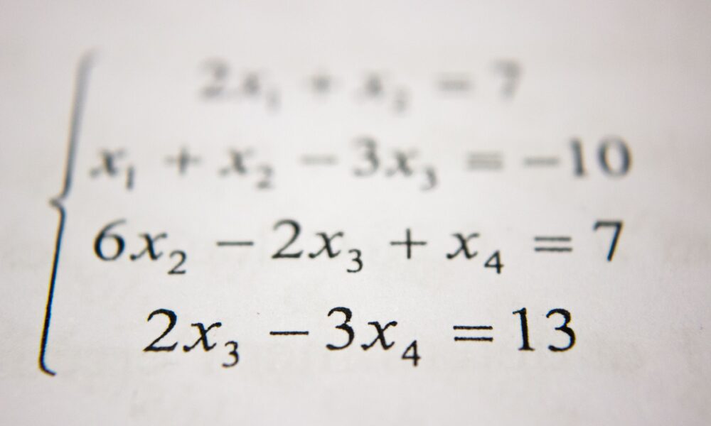 Sondaj de opinie: Matematica este utilă în viața de zi cu zi