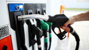 Preț petrol - sursa foto - jurnaluldeafaceri.ro