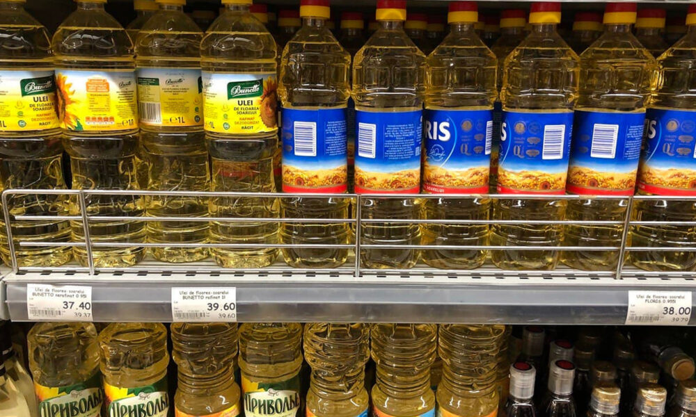 Uleiul românesc în magazinele din Franța, de două ori mai ieftin ca la noi! Internauții sunt revoltați