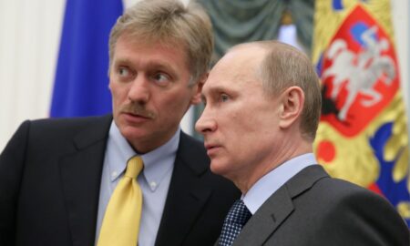 Vladimir Putin și Dmitri Peskov - sursa foto - gandul.ro