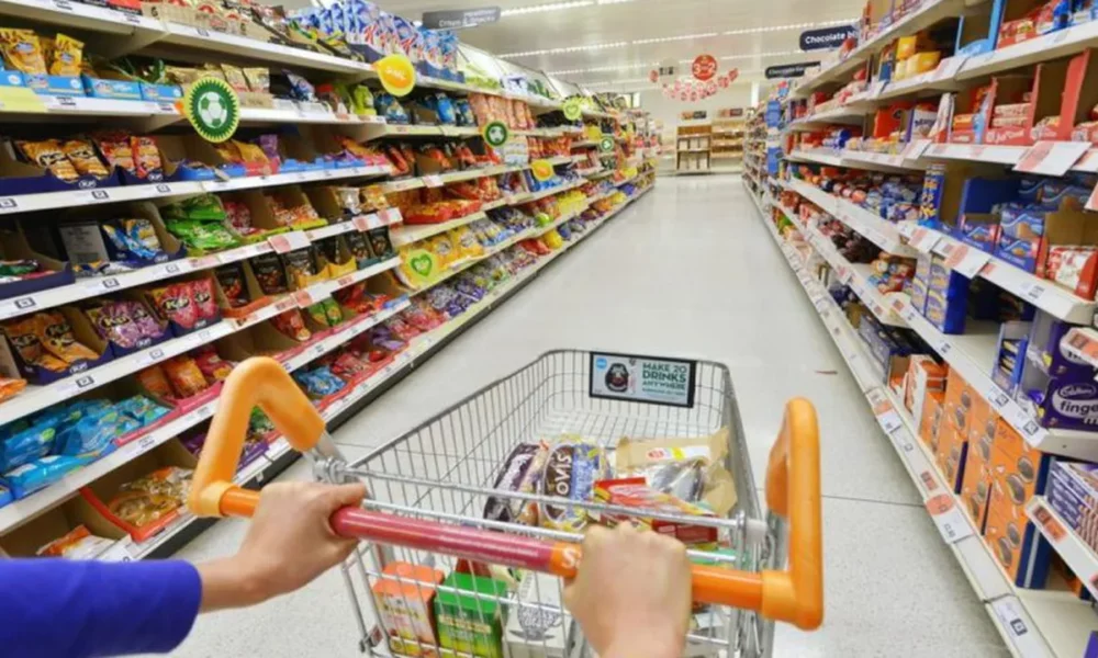 Lista alimentelor cu prețurile plafonate ar putea fi prelungită. Ce spune Marcel Ciolacu