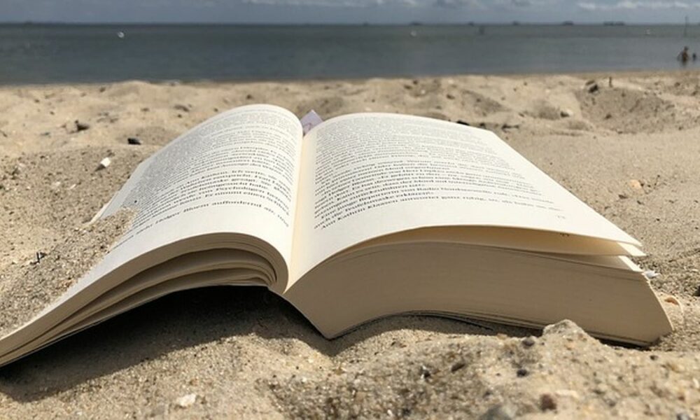 În plină criză globală, pe ce cheltuiesc românii banii? Vacanțe sau educație?